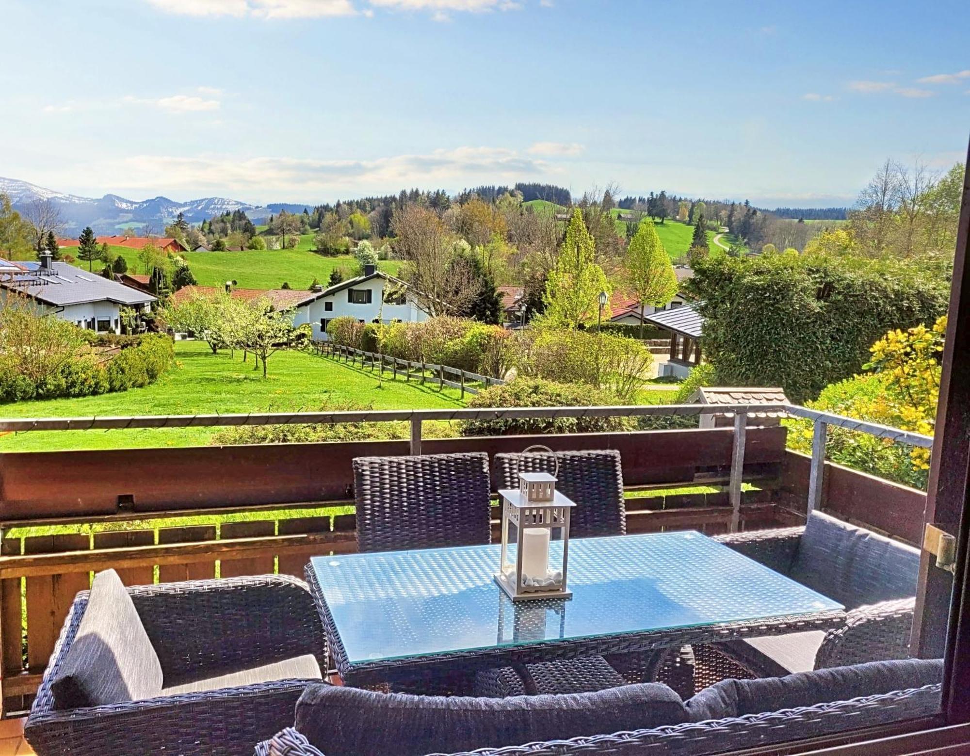 Lindners Hideaways - Bergnest Lodge - Bergblick Fewo 6 Pers Balkon Garten Hund Ski Unterkunft Luftkurort Oberreute Naehe Buchenegger Wasserfaelle Eistobel Bodensee Exterior foto